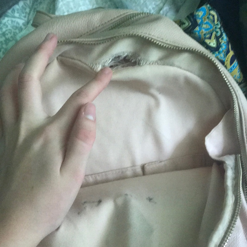 Guess Backpack - Picture 4 of 5